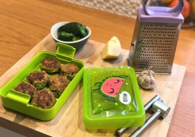 Kotlety brokułowe z pieczarkami do lunch boxa dziecka bezmiesne i pulchne kotleciki