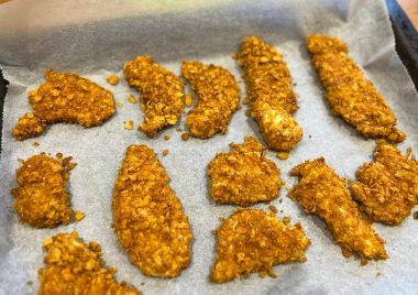 Jak zrobic nuggetsy z kurczaka w piekarniku - skladniki dla dzieci